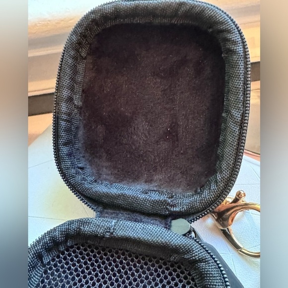 ๐ Stunning Vintage One of A Kind Ellie Rose Snake Skin Ear Buds Case ๐ - Picture 10 of 16